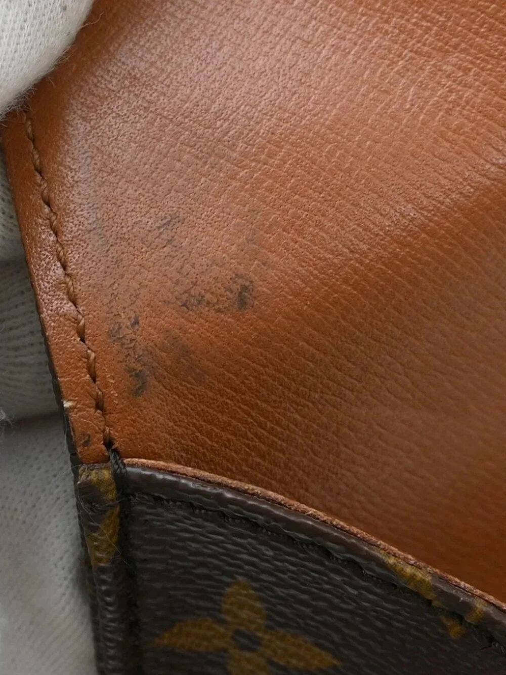 LOUIS VUITTON CARTOUCHIERE MM SHOULDER BAG
